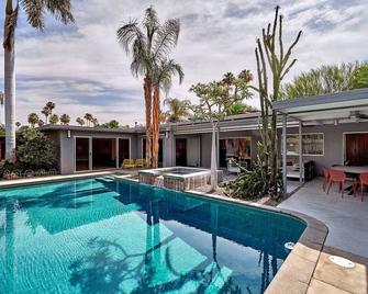 Chartwell House - Palm Springs - Uima-allas