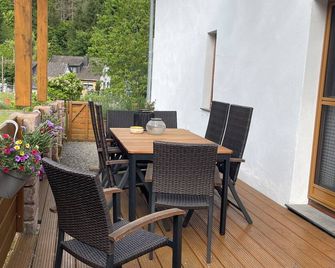 Ferienhaus mit Bauernhof-flair und Tollen Wanderwegen in der Nähe - Simmerath - Patio