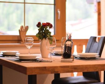 Ferienwohnung Sherin - Steeg - Eetruimte