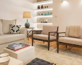 Lovelystay - Downtown Magnificent Flat - Lizbona - Pokój dzienny