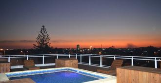 Hotel Bahamas - Montevideo - Pool
