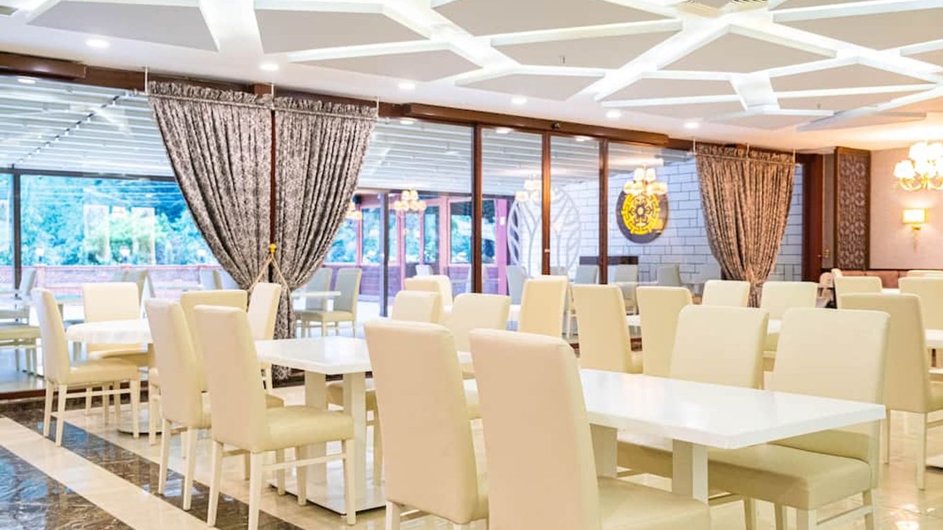 Flora Uzungöl Resort Hotel