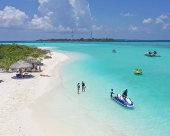 Luxo Beach Inn - Rasdhoo-Atoll - Strand