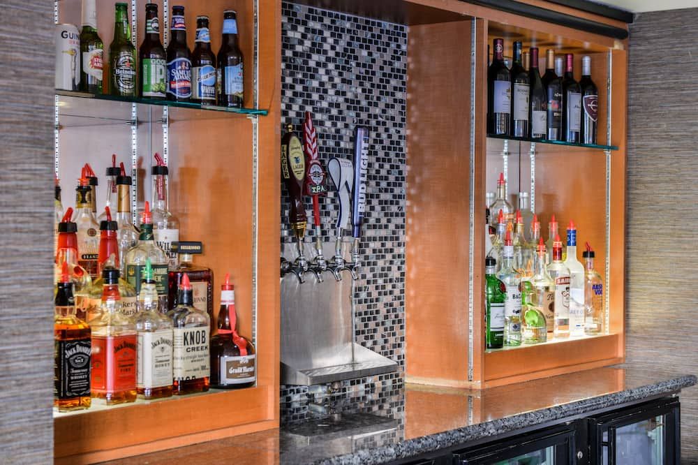 Holiday Inn & Suites Rochester - Marketplace By IHG - רוצ'סטר - בר
