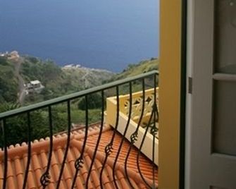 Colina Da Fajã - Estreito da Calheta - Balcon