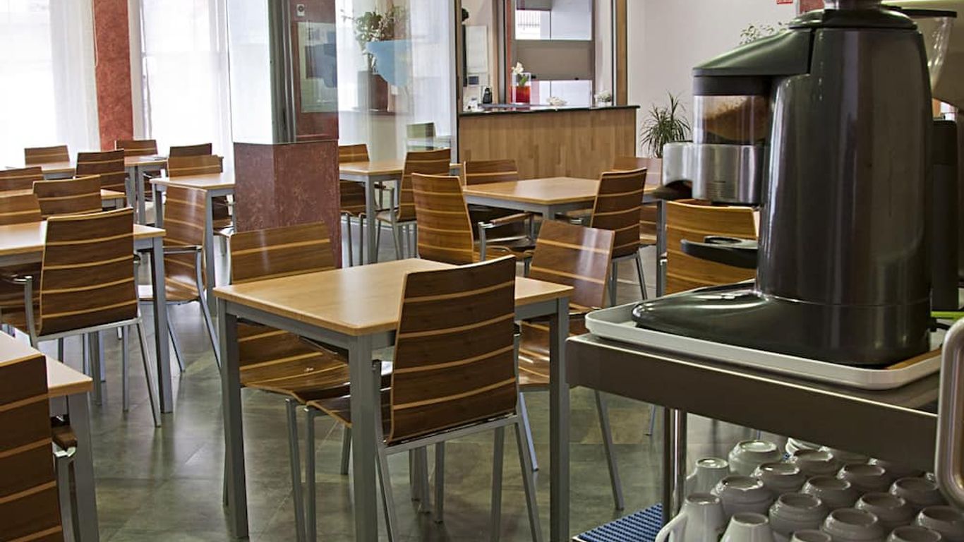 هوتل مارينا بينيسكولا