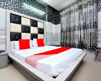 OYO 41344 Grand Hitesh - Amritsar - Bedroom