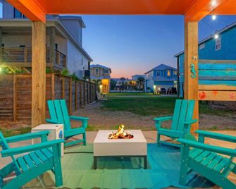 Port A Getaway Games Grill Close to Beach Sandy Feet Retreat by AvantStay - Port Aransas
