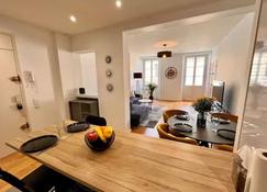 Beautiful Apartment in City Center - Bordeaux - Dining room
