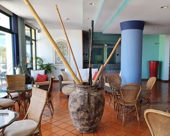 Hotel Jardim Atlantico - Prazeres - Hall d’entrée