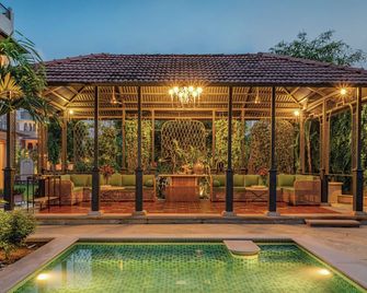 Niravi Jaipur - Jaipur - Piscina