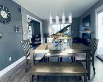 Lakefront house - Agoura Hills - Dining room