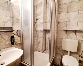 Hotel Zentrum - Hannover - Baño