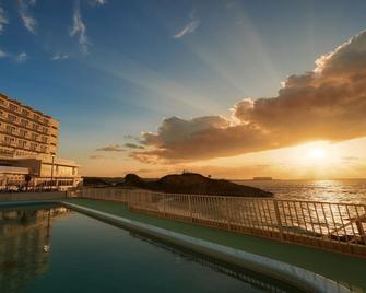 Hotel Miyuki Beach - Onna - Pool