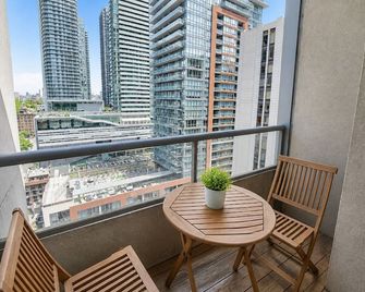 586 Hotel - Toronto - Balcony
