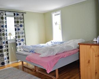 3 Bedroom Lovely Home In Hedekas - Hedekas - Habitación