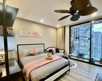 Homestay Ecopark Hung Yen By Qmp - Hung Yen - Bedroom
