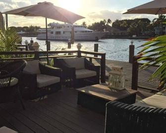 Holiday Isle Yacht Club - Fort Lauderdale - Parveke