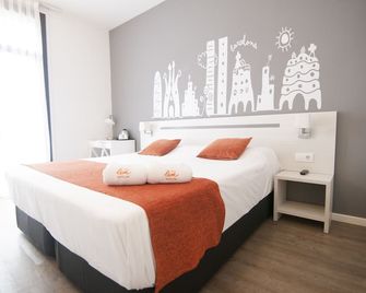 Hostal Live Barcelona - Barcelona