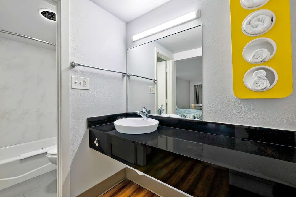 Motel 6-Plano, Tx - Plano Northeast - Plano - Baño