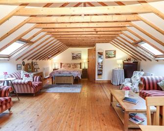 Mrs Delaney's Loft - Cahir - Bedroom