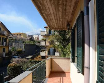 B&b Villa San Leonardo - Mascali - Balkón