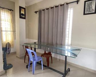 Combretrata - Phnom Penh - Dining room