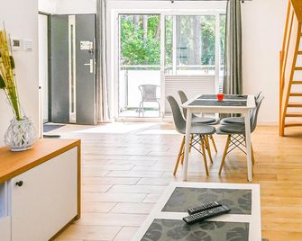 Cozy Apartment In Pobierowo With Wifi - Pobierowo - Sala de jantar
