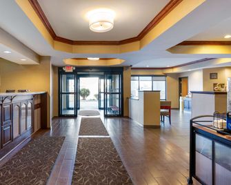Comfort Suites South Haven near I-96 - South Haven - Ingresso