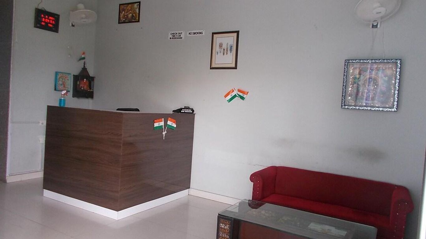 Hotel Kailash Mansarover And Banquet Hall