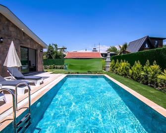 Rock Villages Apart House - Kayaköy - Pool