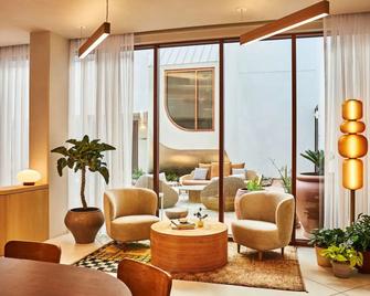 Alsace La - Los Angeles - Lounge