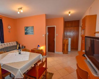 Apartments Desa - Biograd na Moru - Essbereich