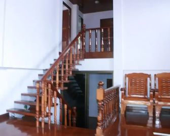 Buriram The Big House Intown - Buri Ram - Stairs