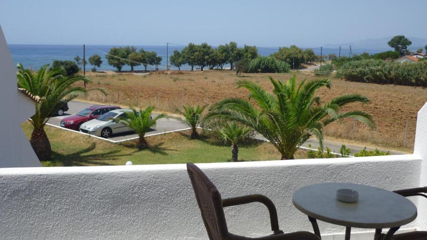 أوازسيس هوتل