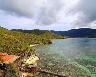 Breve Azurine Lagoon Resort - Karimunjawa