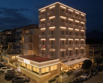 Vi Place - Camaiore - Budynek