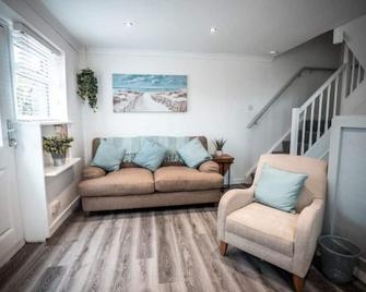 Beach days 1 bed holiday home Prestatyn - Prestatyn - Living room