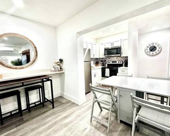 Casa Bethel Just 6 Minutes From Fort Lau - פורט לודרדייל - מטבח