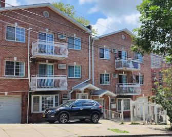 Modern 2Bed Room Apartment Jamaica Queens NYC -5 min from Matro Train - Queens - Edificio