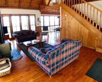 Silkwood Spa Lodge - secluded and private retreat for 1 to 2 couples. - Vacy - Sala de estar