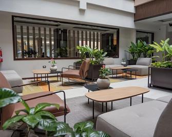 Victoria Regia Hotel - איקיטוס - פטיו