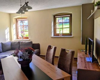 Ferienwohnung Aus-Zeit auf dem Lande - Bad Gottleuba - Comedor