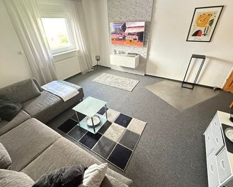 Vacation Apartment Hawela - Holiday Apartment - Gonnesweiler - Sala de estar