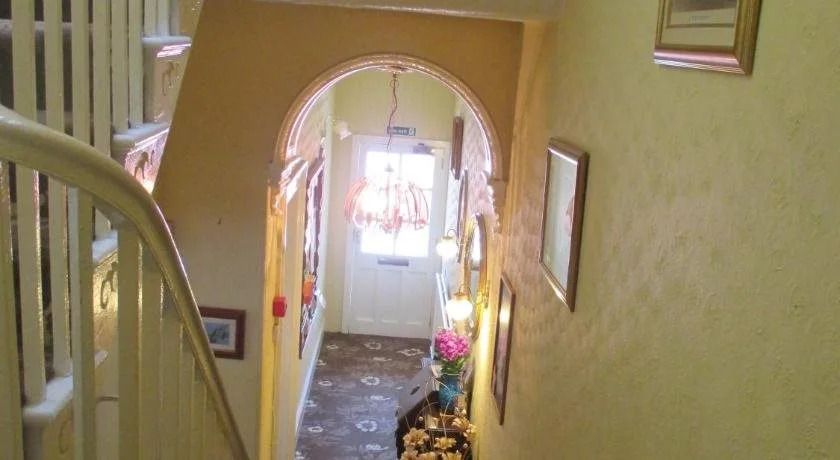 Caledonia Guest House - פלימאות' - מסדרון