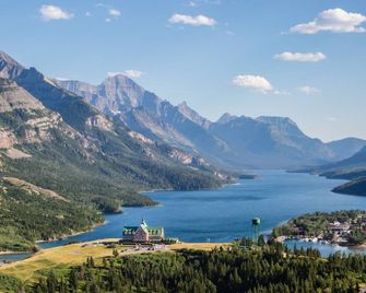 Bayshore Inn & Spa - Waterton