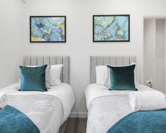 Central Stevenage Luxury 2 Bed Apartment - Stevenage - Bedroom