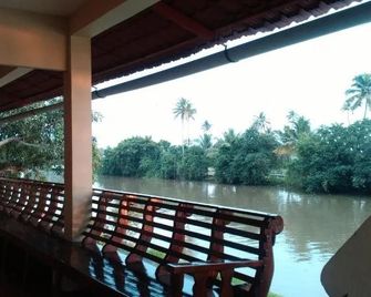 Backwater Breeze - Kumarakom - Parveke