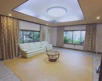 i Osaka Traditional - Osaka - Living room