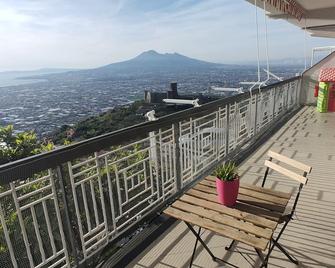 Incanto - Lettere - Balcony